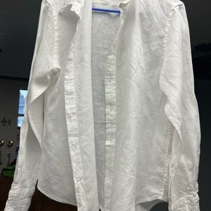Elegant White Lace-Trimmed Blouse Linen